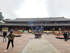 -峨眉山报国寺