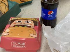 -韦小堡·炸鸡汉堡(中南店)