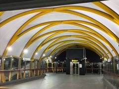 -康新公路(地铁站)