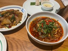 -一坐一忘云南菜(嘉里中心店)
