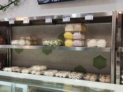 -白玉兰食品(中山公园龙之梦店)