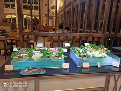 自助取餐区-月色西餐厅·海鲜刺身·烧烤(科学城保利郡雅酒店)