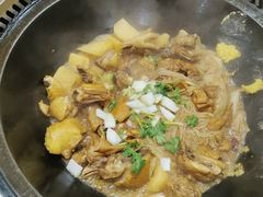 -粘豆包铁锅炖二部(温泉街店)