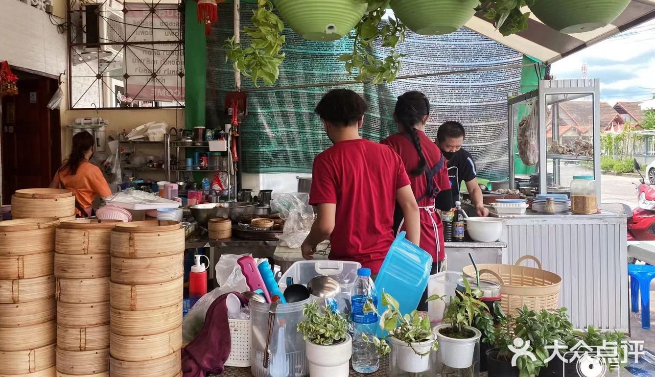 超级想吃猪蹄和肉骨茶，无意间发现了这家店