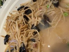 -吴越荣记苏州菜·松鼠桂鱼100%活鱼现做(斜塘老街店)