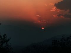 -鬼笑石后山停车场