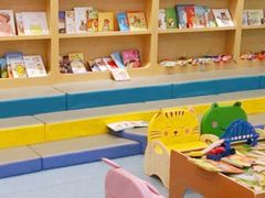 -戊辰亲子游泳俱乐部