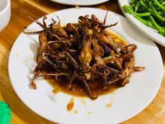 -辉辉大排档