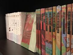 -钟书阁(松江泰晤士小镇店)