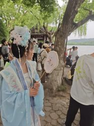 -一揽芳华汉服旗袍体验馆(拙政园店)