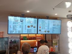 -佬钱湾仔(衣裳街店)