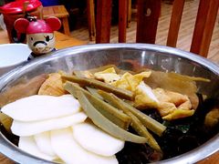 -苗伯妈酸汤火锅