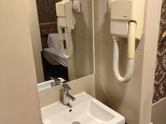 -香港华美达海景酒店