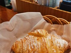 黄金流奶羊角-麦田工坊(月湖店)