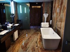 -广州天河希尔顿酒店