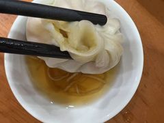 -莱莱小笼·乔艾