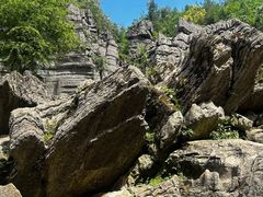 -梭布垭石林景区