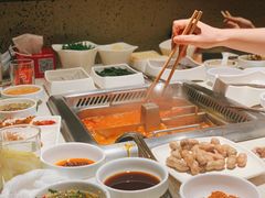 -海底捞火锅鲜切牛肉主题店(长寿路店)