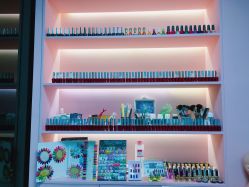 -斐尔国际皮肤管理中心