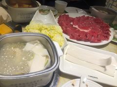 高钙牛骨三鲜锅-清真军邺·金富苑肥牛(石坡街旗舰店)