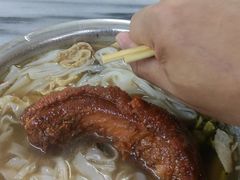-肥佬良扣肉粉面店(梧州总店)