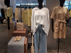 -URBAN REVIVO(上海中庚漫游城店)