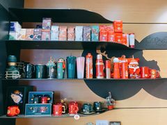 零售区-星巴克(广州南站A18检票口楼上)