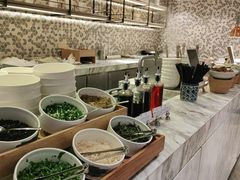 自助调料区-上海临港美爵酒店·铃兰西餐厅