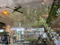 -彳亍咖啡·这里(水湾路店)