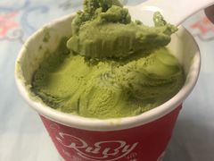 抹茶味稀奶油冰淇淋-红宝石·鲜奶小方·海派西点房(金杨店)