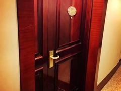 -深圳富苑皇冠假日套房酒店