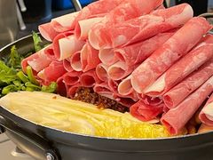 部队锅-MI WU FACTORY米屋美食工厂餐厅(绿地店)