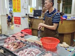 -标记美食新鲜猪杂(兴南大道店)