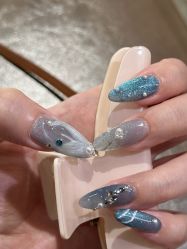 -芊屿芊浔美甲