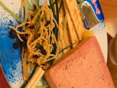 -亚龙湾希尔顿自助餐厅·海鲜·烧烤·沙滩BBQ·现场乐队