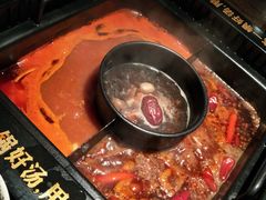 -老牌坊云南鱼豆花火锅(哈西万达店)