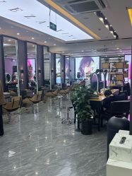 -藤野造型烫染·漂发