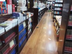 -新华书店(泉城路店)