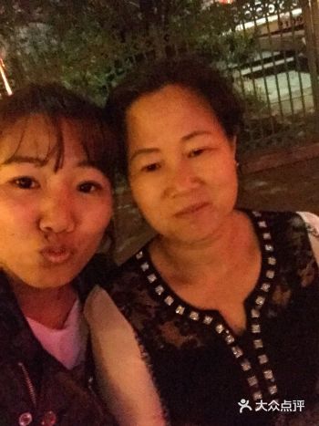 一家五口人自驾去的丹东 到了丹东之后住在金山宾馆
