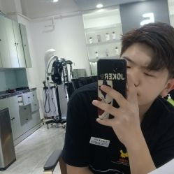 -妃格美发沙龙·烫发·染发