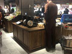 -胖东来生活广场(健康路店)