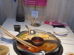 -佰人王串串香火锅(洋珠巷店)