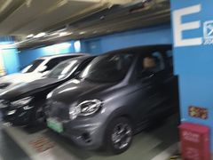 -上海来福士广场-停车场