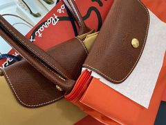 -Longchamp(佛罗伦萨小镇奥特莱斯店)