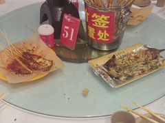 -刘姐啤酒鱼民族演艺餐厅(西街总店)