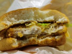 酥酥咔滋堡-麦当劳(百联西郊购物中心店)