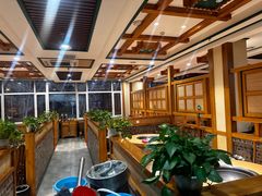 -咱屯子铁锅炖直营店(南湖大路店)