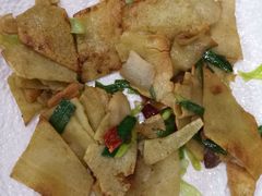腊肉炕豆丝-雅和生态渔庄·宜城锅巴饭(龙灵山公园店)