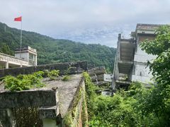 -四川汶川特大地震漩口中学遗址