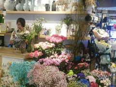 -谷莠子花艺气球派对·绿植造景·花艺沙龙(东海缤纷天地店)